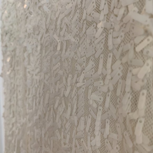 White - Picture 2 of 3